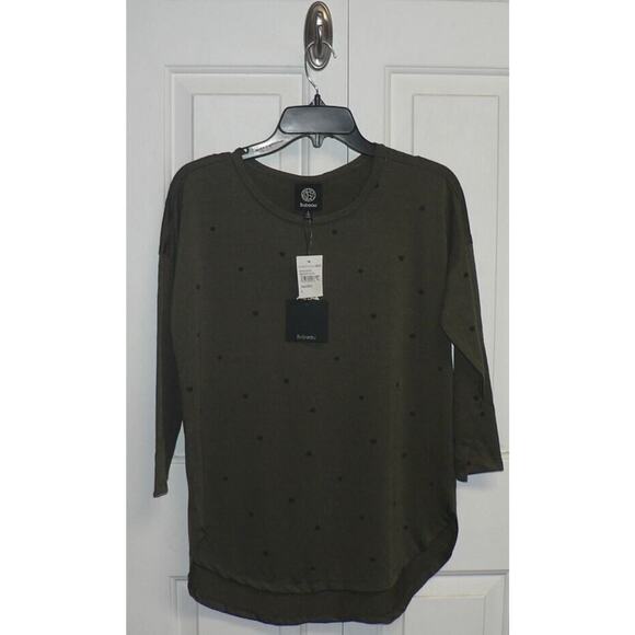 Bobeau 3/4 Sleeve Scoop Neck Flocked Top in Heather Olive Hearts & Dots Small - Picture 2 of 5